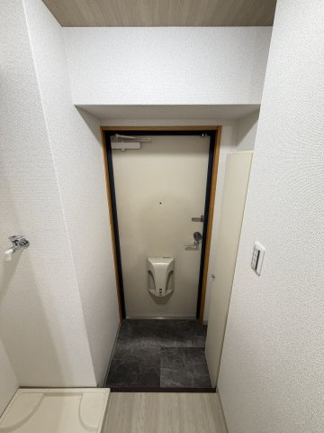 アーデン和泉町の玄関