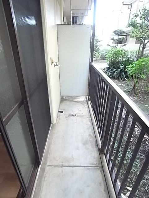 ハイム甲風園のバルコニー