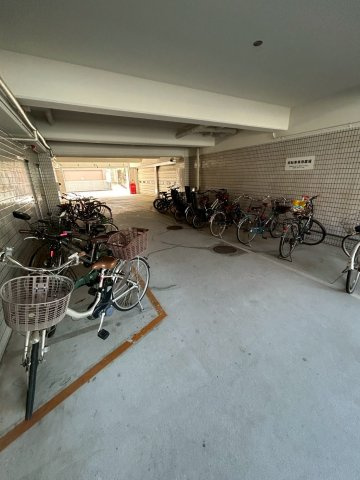 パレ・ルミエール岡本のその他共用部分