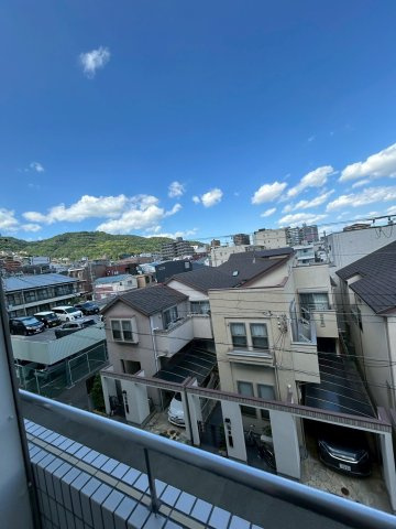 パレ・ルミエール岡本の展望