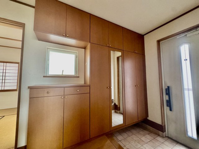 【玄関】 | 東大和市南街3丁目/中古戸建　全1棟