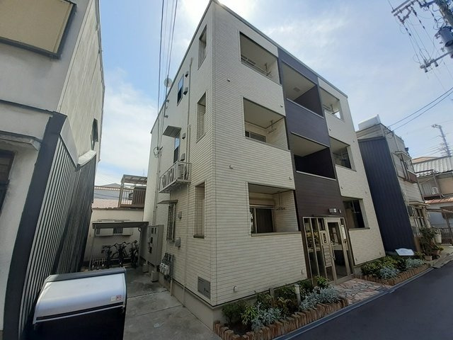ラコリーヌ　アキラン