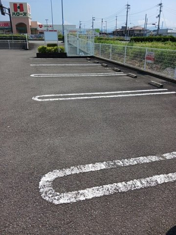グレースガーデン　Ａの駐車場|駐車場があります