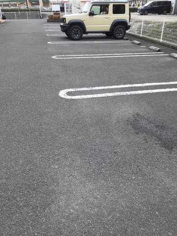 グレースガーデン　Ｂの駐車場|カースペースがあります