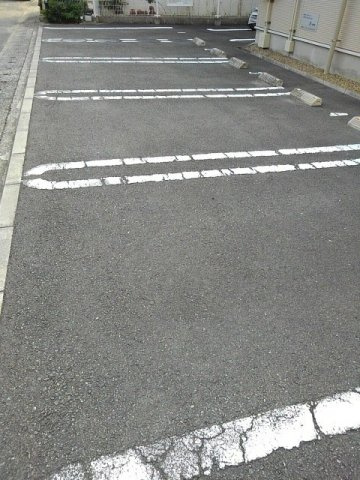 めぞん一刻の駐車場|駐車場があります