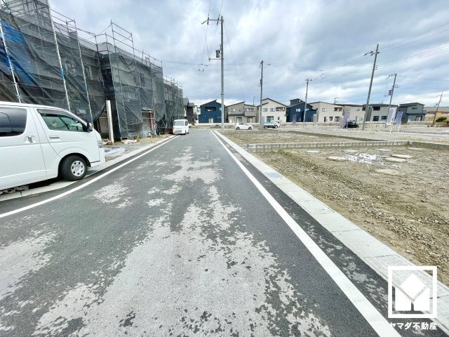 大津市雄琴５丁目　2期　8号棟の前面道路含む現地写真|3月24日　現地写真更新