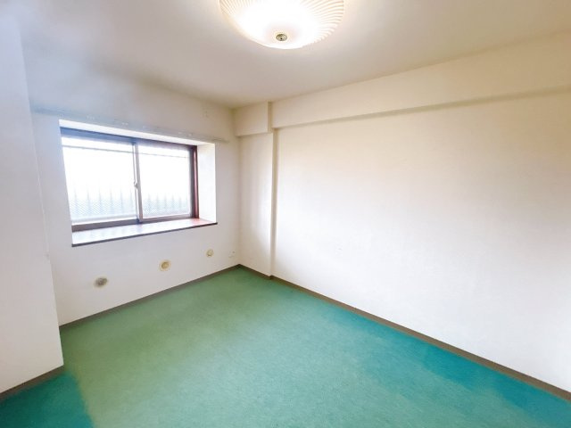 いわき市平城東三丁目 セレーノ城東グランマークス903 抜群の眺望！随時内覧可能です　不動産プラスの洋室|東側洋室です。ハウスクリーニングを行います。照明も設置されているので即入居可能です。