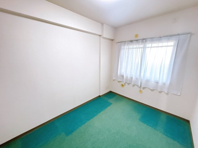 いわき市平城東三丁目 セレーノ城東グランマークス903 抜群の眺望！随時内覧可能です　不動産プラスの洋室|西側洋室です。ハウスクリーニングを行います。そろそろ子供部屋の欲しいお子様へもお部屋をご準備できそうですね。