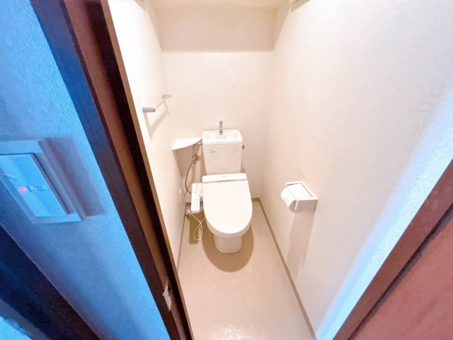 いわき市平城東三丁目 セレーノ城東グランマークス903 抜群の眺望！随時内覧可能です　不動産プラスのトイレ|トイレは温水洗浄便座になっています。クリーニングと設備点検を行います。