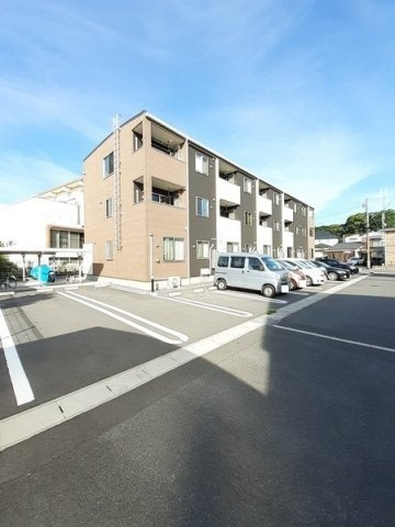 ラ・リベルタの駐車場