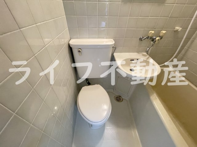 ベルハイム長瀬駅前のトイレ|コンパクトで使いやすいトイレです