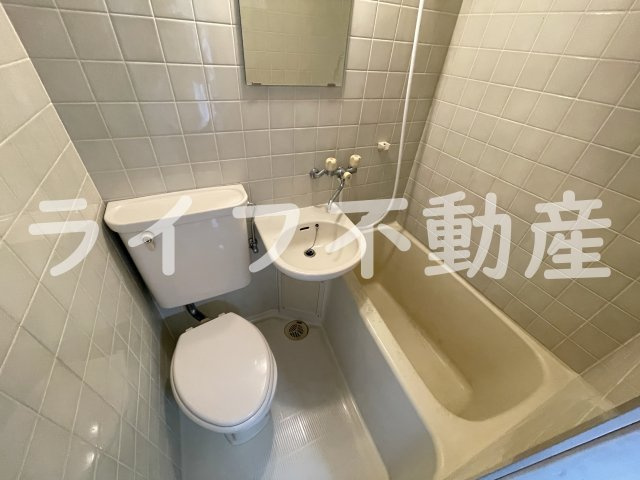 ベルハイム長瀬駅前の浴室|コンパクトで使いやすいお風呂です
