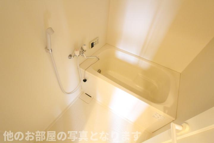 名藤ビルの浴室|日々の疲れを癒すお風呂付です