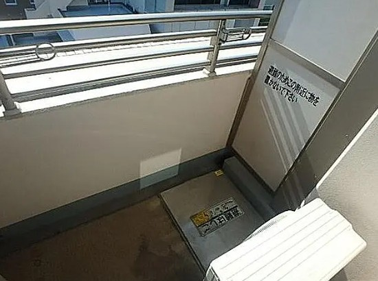 プライムアーバン池袋のバルコニー
