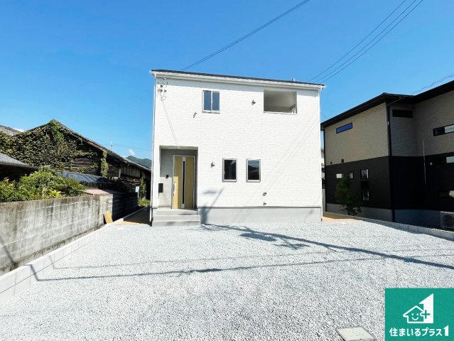 西脇市西脇　第12期　新築一戸建ての外観|安心の10年保証！外観を美しく保ち、雨水で汚れを落とします！気になることがありましたら、お気軽にお問い合わせください！