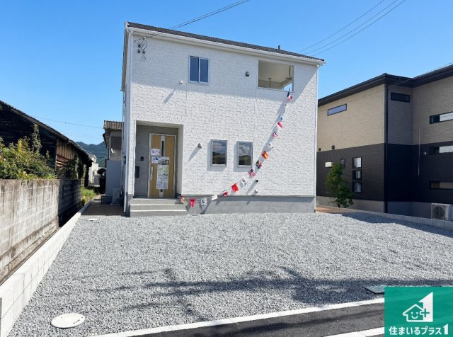 西脇市西脇　第12期　新築一戸建ての外観|安心の10年保証！外観を美しく保ち、雨水で汚れを落とします！気になることがありましたら、お気軽にお問い合わせください！