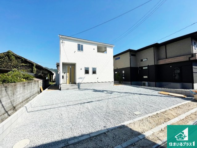 西脇市西脇　第12期　新築一戸建ての外観|お客様に長く安心して住んでいだだける事にこだわった家づくり！住んでからのアフターサービスにもしっかりと取り組んでいます！