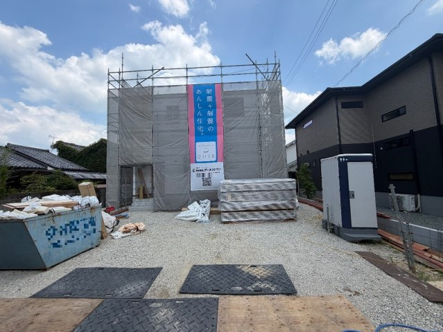 西脇市西脇　第12期　新築一戸建ての外観|周辺は落ち着いた街並みの住宅地！子育てがしやすい住環境です！まだ未完成ですが、現地でしかわからない事もございます。是非一度ご覧ください。