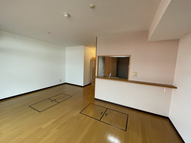グローバルガーデン塚田の居間・リビング|他部屋参考写真です