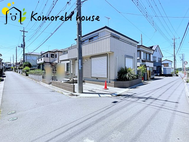 上尾市平塚2丁目　中古一戸建ての前面道路含む現地写真
