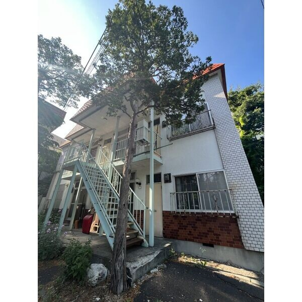札幌市中央区南十一条西６丁目のアパート