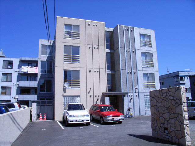 エムプラス山鼻