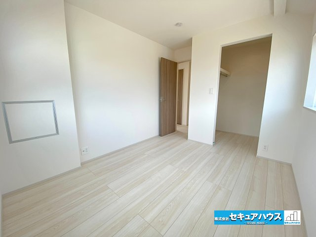 【本日ご案内可能】知多市寺本新町2丁目　全1棟の洋室|【洋室】
◆お子様のお部屋や主寝室、来客時の宿泊室、趣味のお部屋としてもご利用いただけます♪