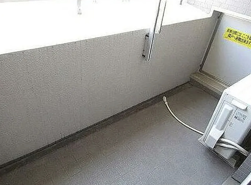 横浜市中区太田町３丁目の賃貸マンションのバルコニー