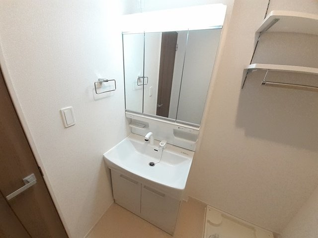 ケリーヒルズの独立洗面台