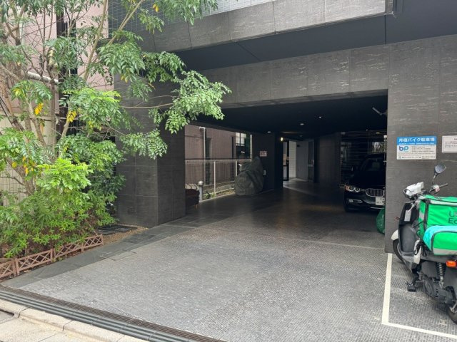 AXAS上野北のエントランス