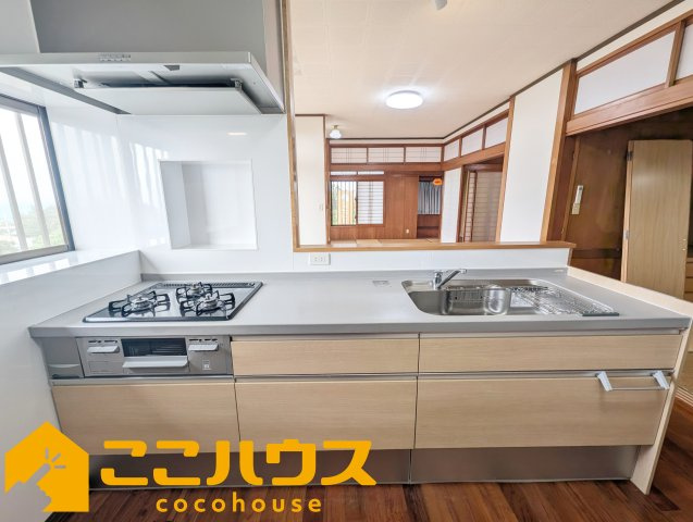 南城市知念海野　中古一戸建て　のキッチン|家事のしやすいシステムキッチン