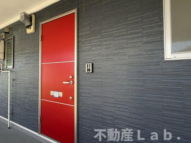 鶴城ハイツのエントランス