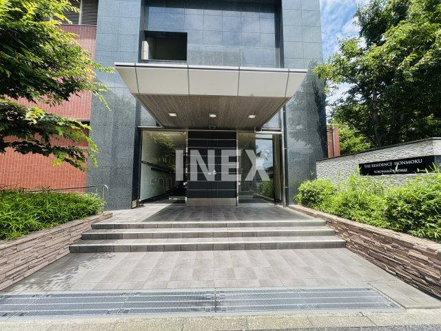 横浜市中区本牧原の賃貸マンションのエントランス