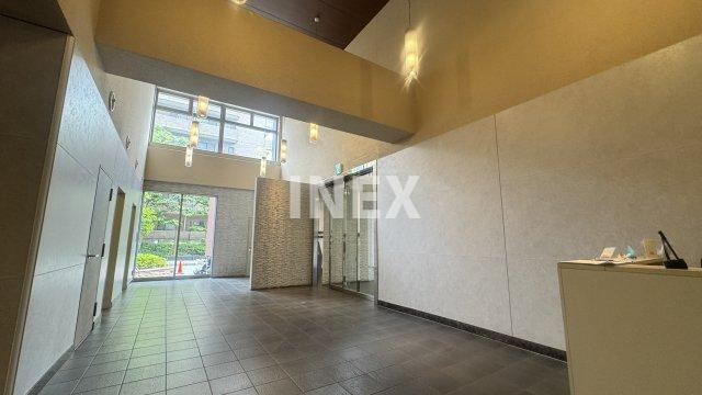 横浜市中区本牧原の賃貸マンションのロビー