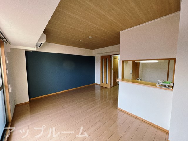 メゾンドオーブⅡの居間・リビング