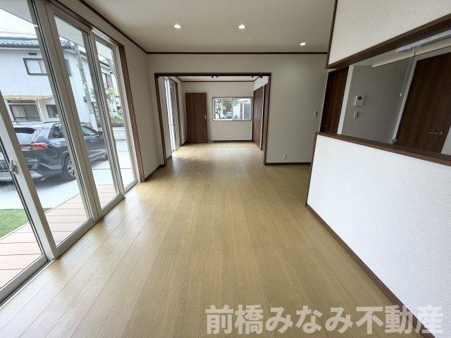 【中古】前橋市荒牧町　４LDKの居間・リビング|おしゃれな居間です