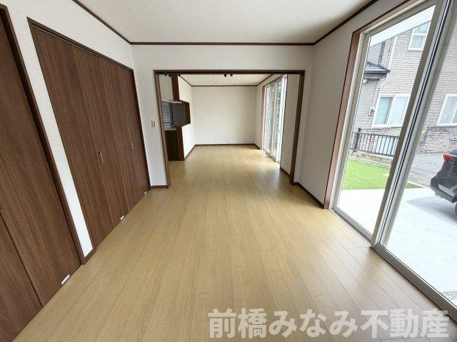 【中古】前橋市荒牧町　４LDKの洋室|落ち着いた色調の洋室です