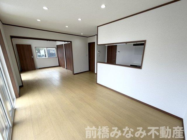 【中古】前橋市荒牧町　４LDKの居間・リビング|ゆったりとしたリビングです