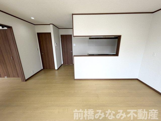 【中古】前橋市荒牧町　４LDKの居間・リビング|使いやすい居間です