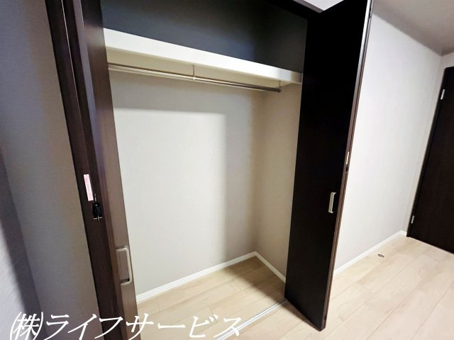 【収納】 | ルネペアズシティ | 玄関側洋室６.1帖／クローゼット有