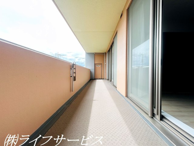 【バルコニー】 | ルネペアズシティ | バルコニー／南西向きにつき陽当り良好です！