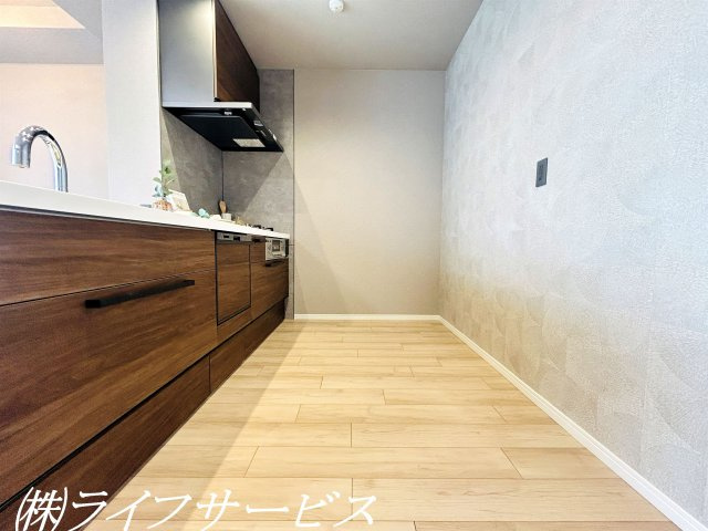 【キッチン】 | ルネペアズシティ | システムキッチン／オープンキッチンはビルトイン食洗機、タッチレス水栓、ディスポーザー付で機能面充実！