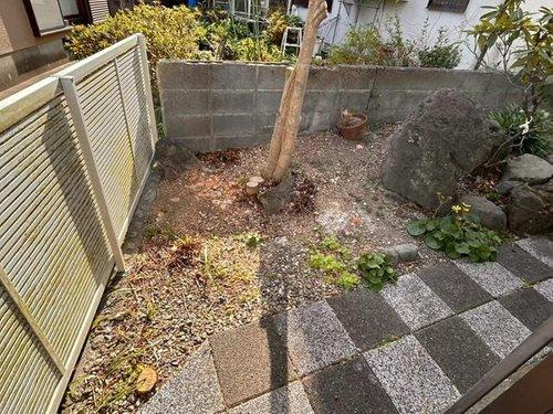 別府市上人本町の庭
