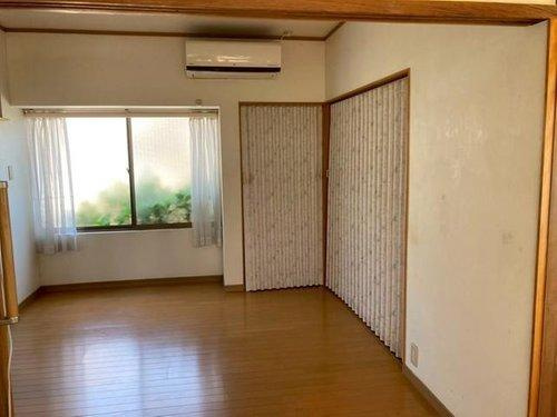 別府市上人本町の洋室