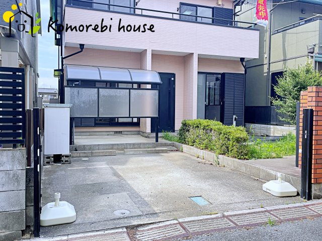 白岡市西10丁目　中古一戸建ての駐車場|26.6.11　撮影済み