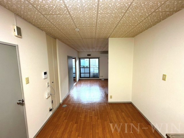 ビーライン浅野 Hの居間・リビング|イメージ（同建物内別部屋の写真です）
