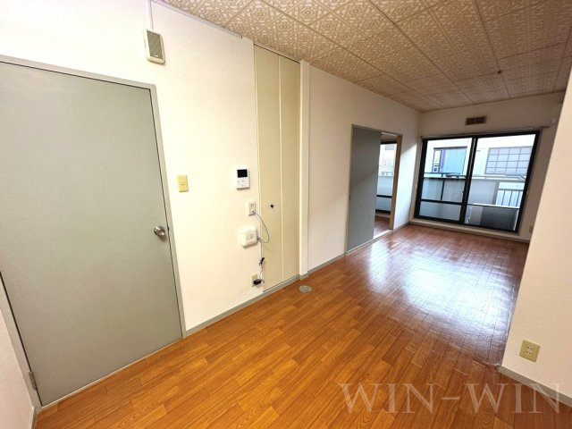 ビーライン浅野 Hの居間・リビング|イメージ（同建物内別部屋の写真です）
