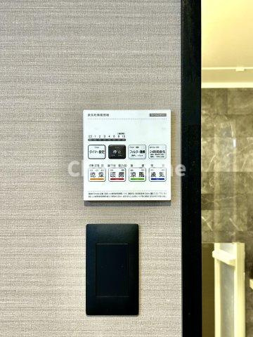 豊栄マンションの内装|【浴室乾燥機】暖房・冷風・換気・乾燥が可能です。毎日を快適に過ごせるうれしい機能が揃っています。雨の日の洗濯物も安心です。