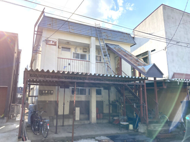 青森市金沢２丁目のアパート