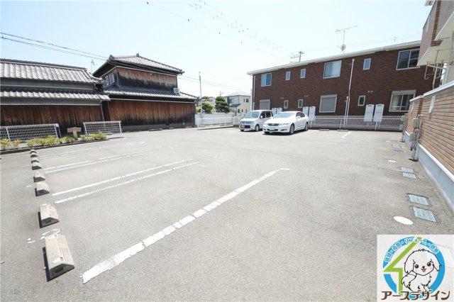 ガナドールの駐車場